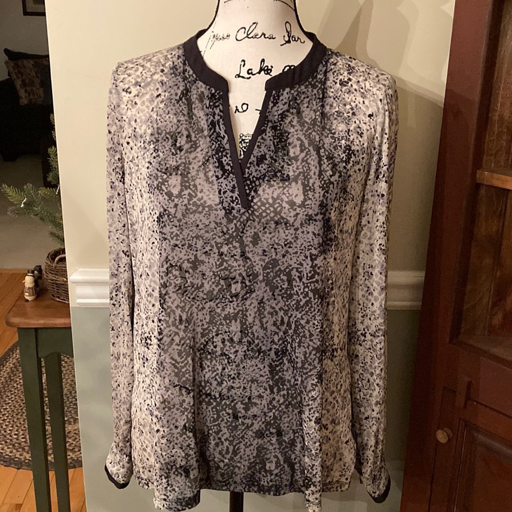 The Limited. Lightweight cream, gray and black print knit blouse